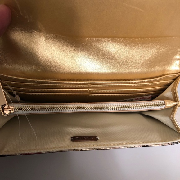 NWOT Free People ‘Heart of Gold’ floral wallet. - Picture 5 of 6